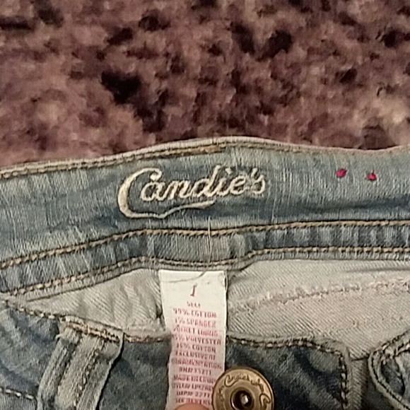 Distressed jeans. Very comfortable looking. Size 1 - Picture 3 of 4